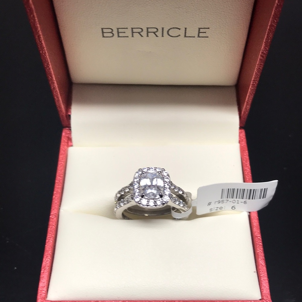 Berricle sterling silver ring size 6